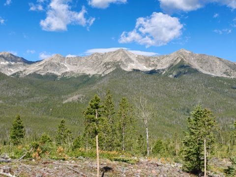 Přes hřeben Tenmile Range