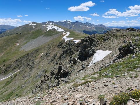 Přes hřeben Tenmile Range