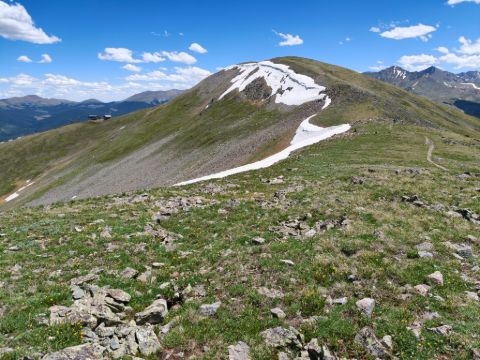 Přes hřeben Tenmile Range